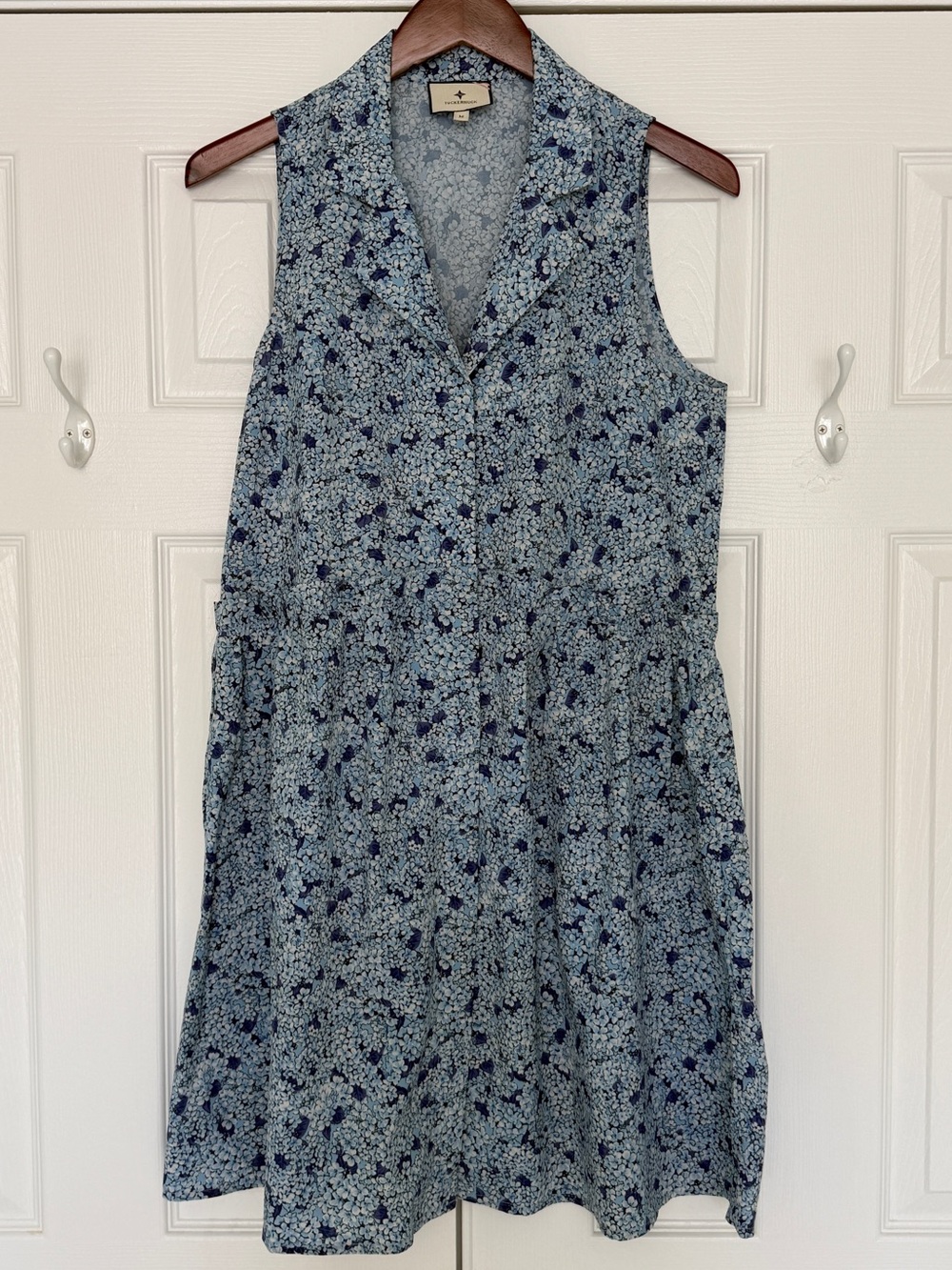Tuckernuck HYDRANGEA SLEEVELESS ROYAL SHIRT DRESS